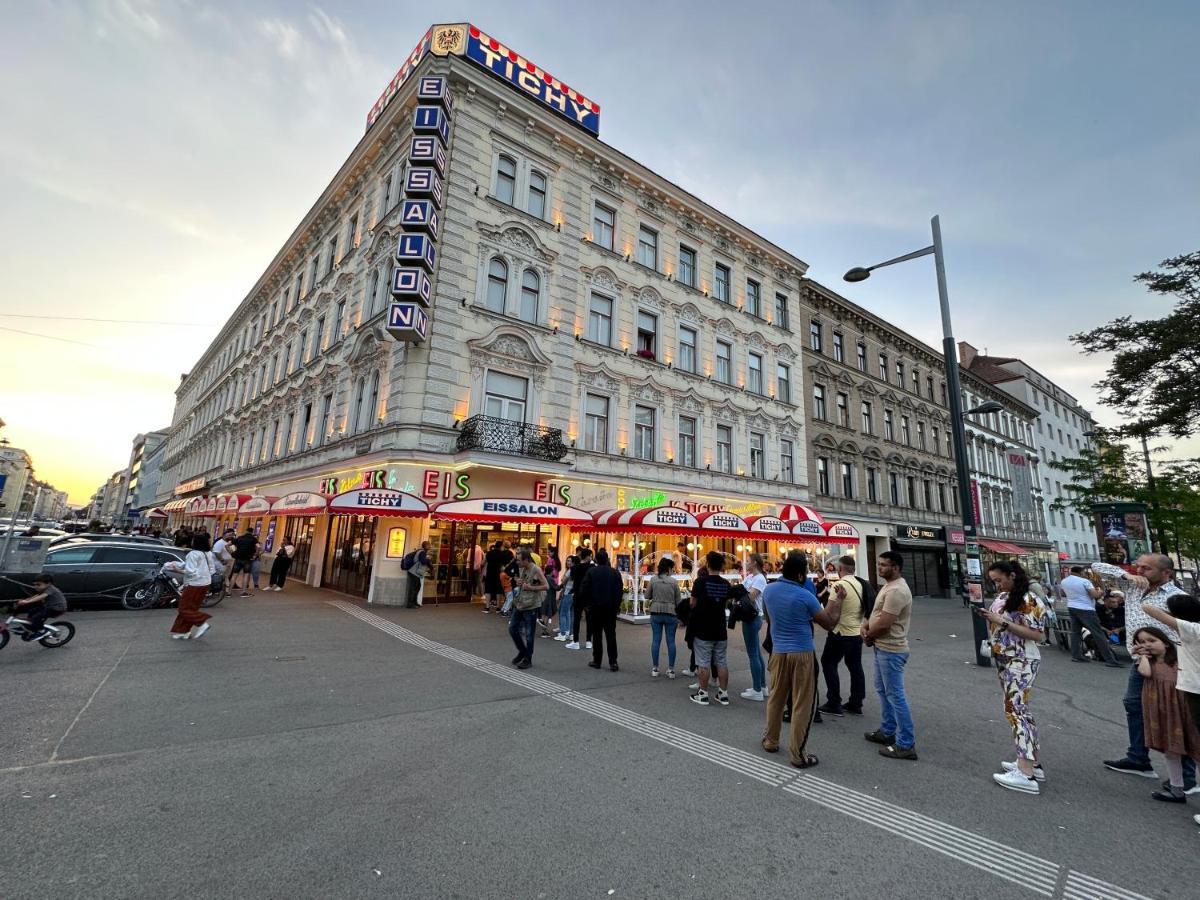 2 Rooms Flat With Balcony, Near Of Center Vienna Luaran gambar